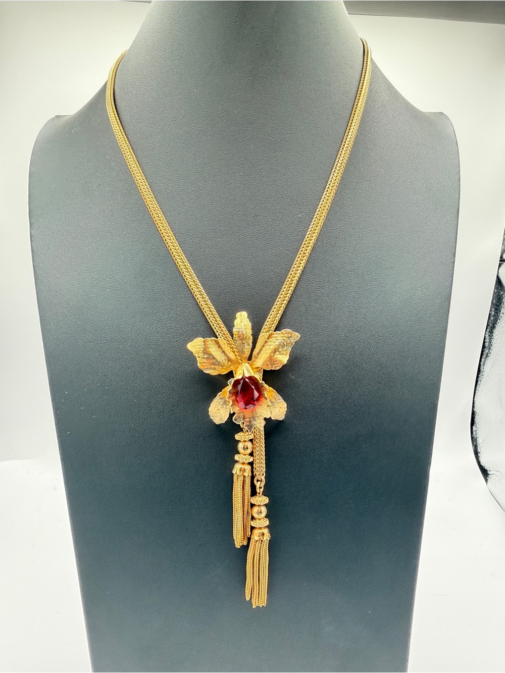Vintage Monet 1960’s Gold Orchid Pendant Snake Chain Necklace Red Gem Lariat l